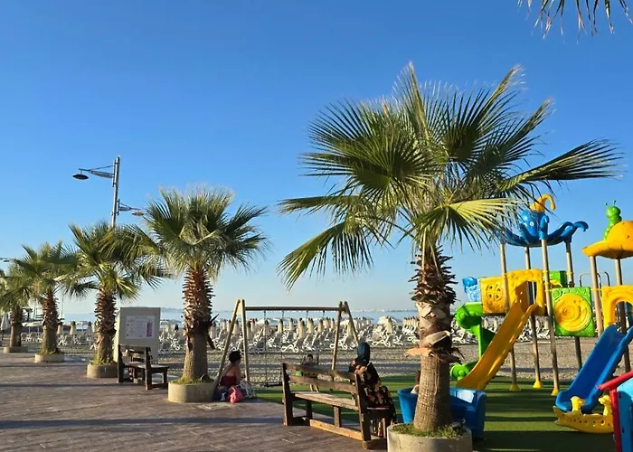 Sun-kissed Memories, Qerret