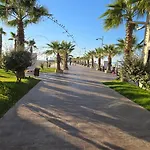 Sun-kissed Memories, Qerret Apartmán *