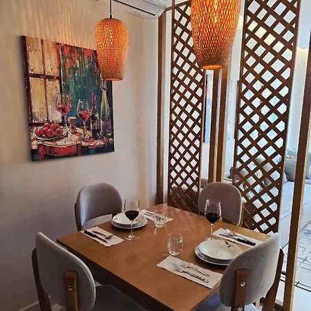 Apartament Sun-kissed Memories, Winter On The Golem (Tirana)